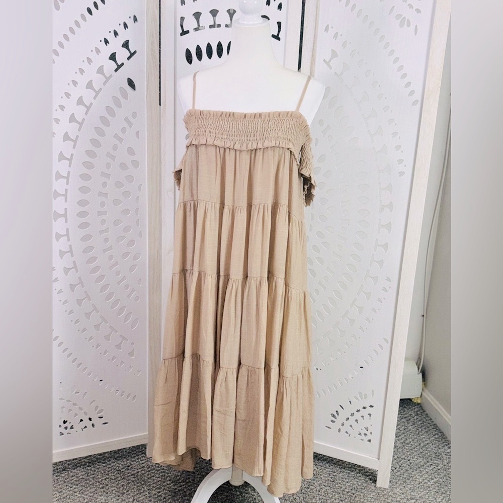 Anthropologie - Sarah Hann Smocked Off-The-Shoulder Tiered Dress - Picture 9 of 12